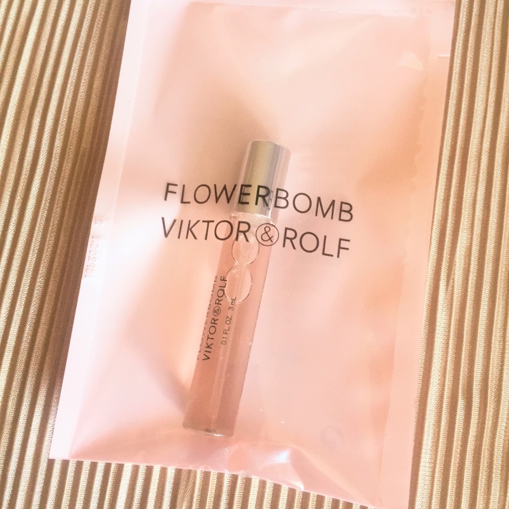 VIKTOR & ROF FLOWERBOMB TRAVEL SPRAY